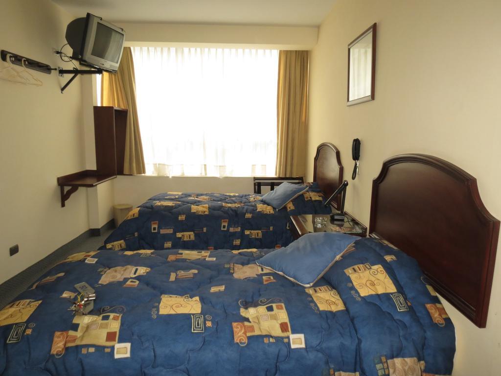 Hotel Plaza Mayor Ліма Номер фото