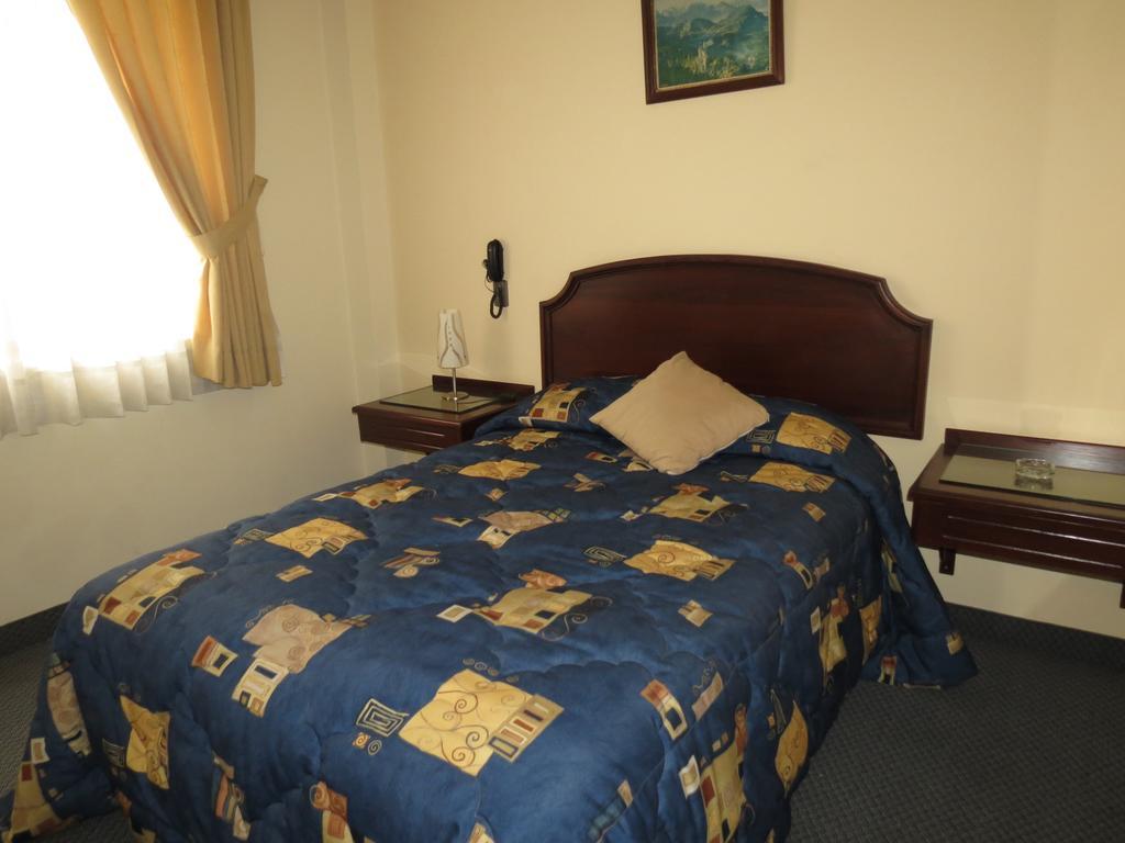 Hotel Plaza Mayor Ліма Номер фото