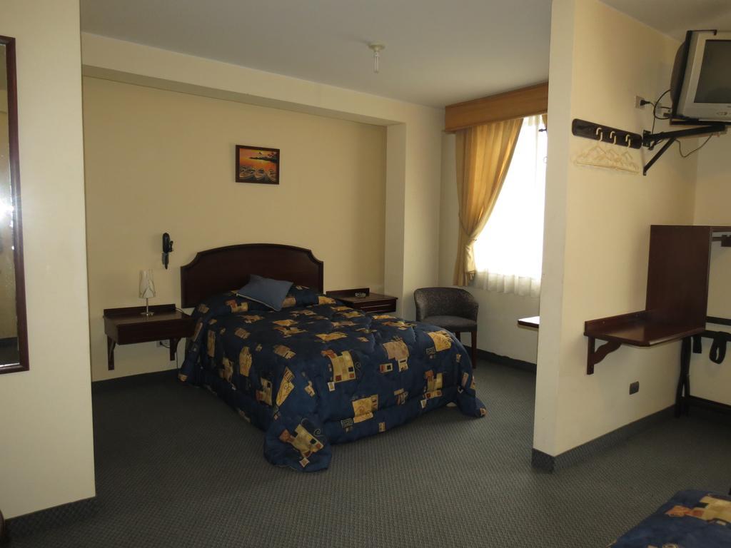 Hotel Plaza Mayor Ліма Номер фото
